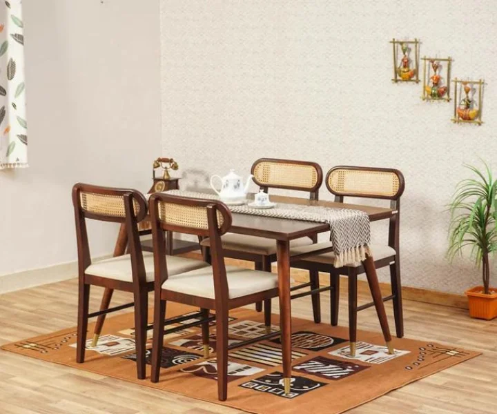 Solid Wood Dining Table Buying Tips in India - Prices, Wood Types & Sizes